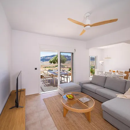 Casa 3 Lindos, Blue Line Villas, Private Swimming Pool